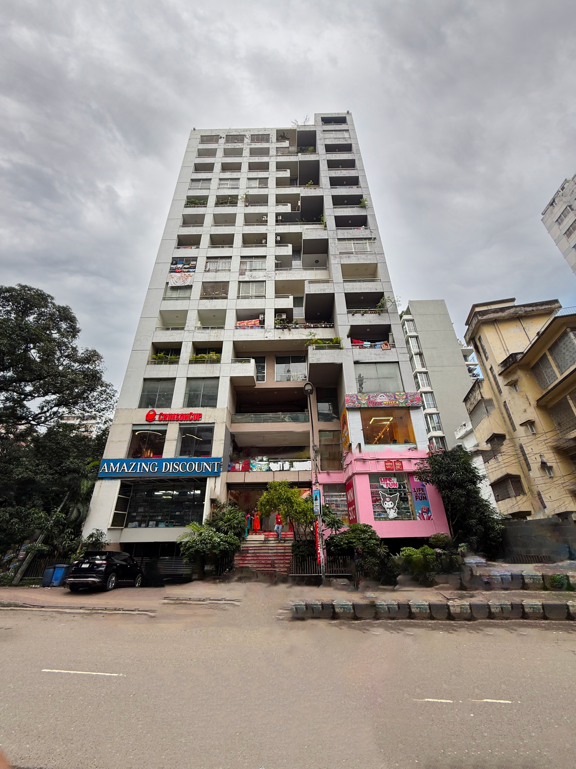 01 Exterior Nasrin House