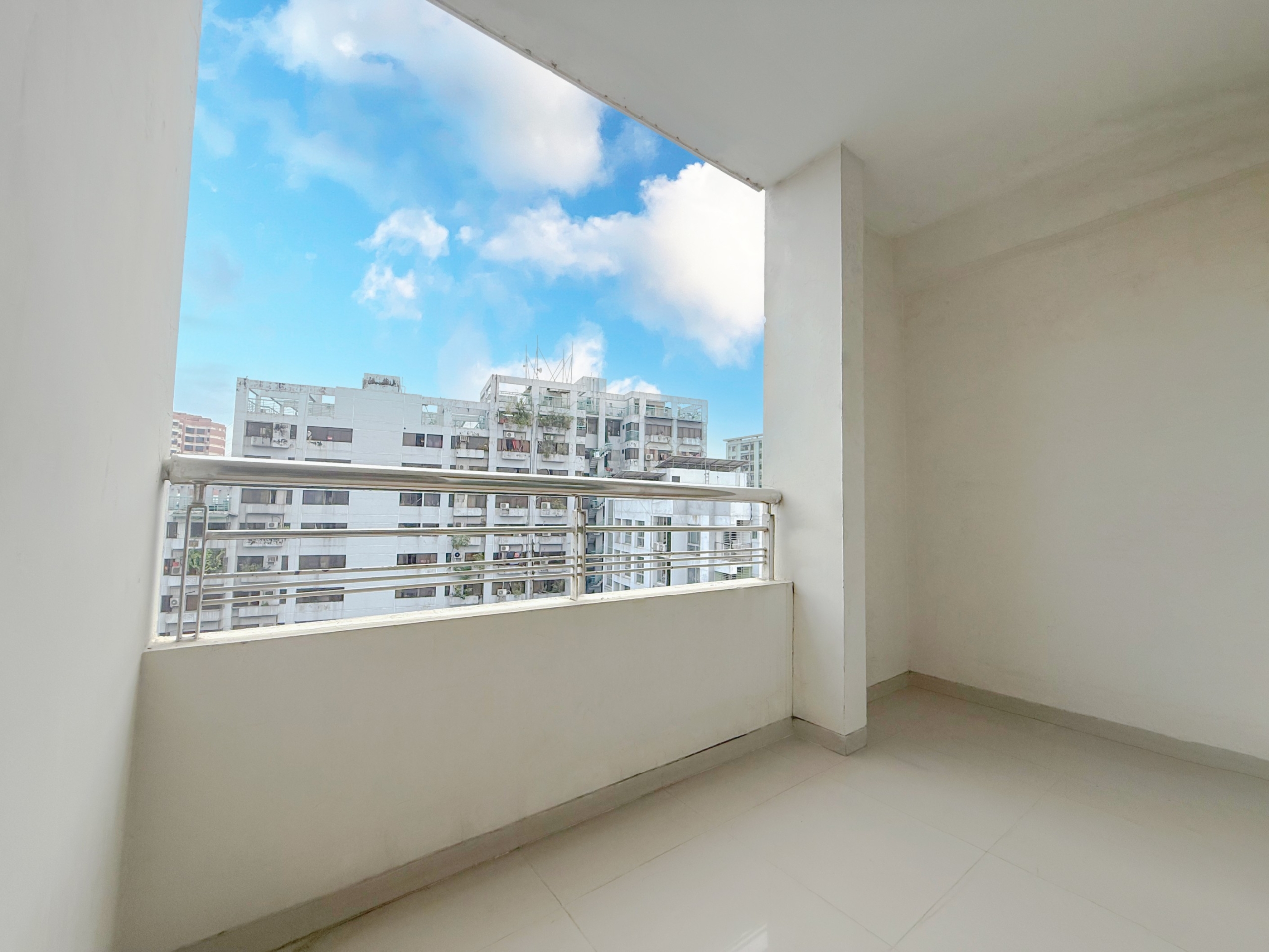 1775 sft ready apartment in Bailey Road