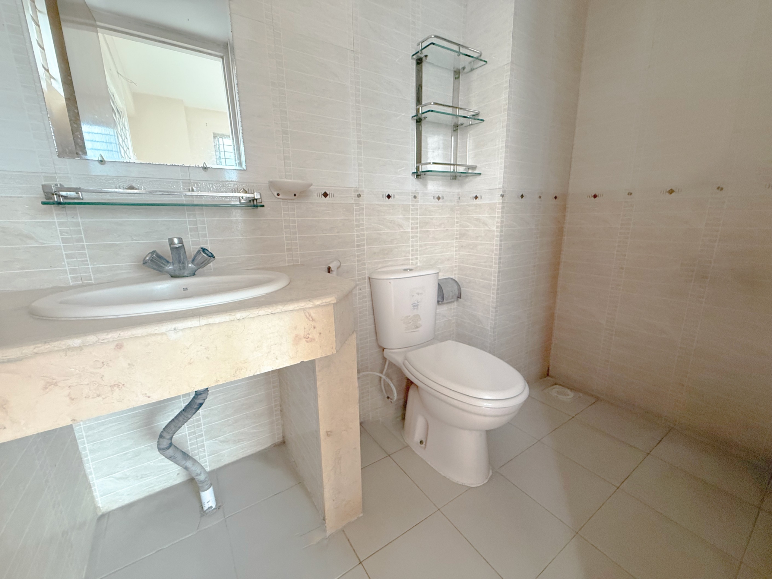 1775 sft ready apartment in Bailey Road