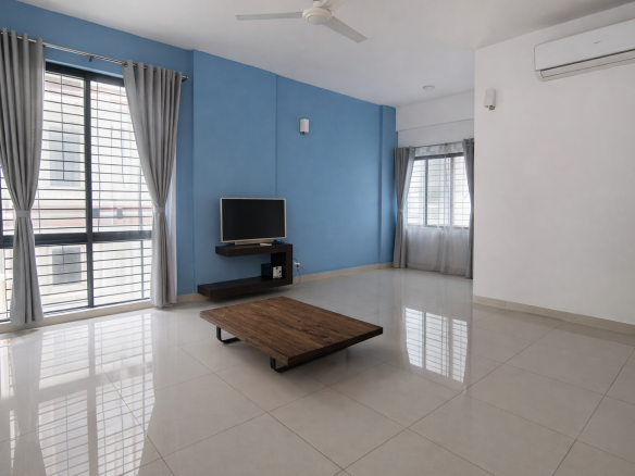 Shortly used 2456 sft apartment in Gulshan-1