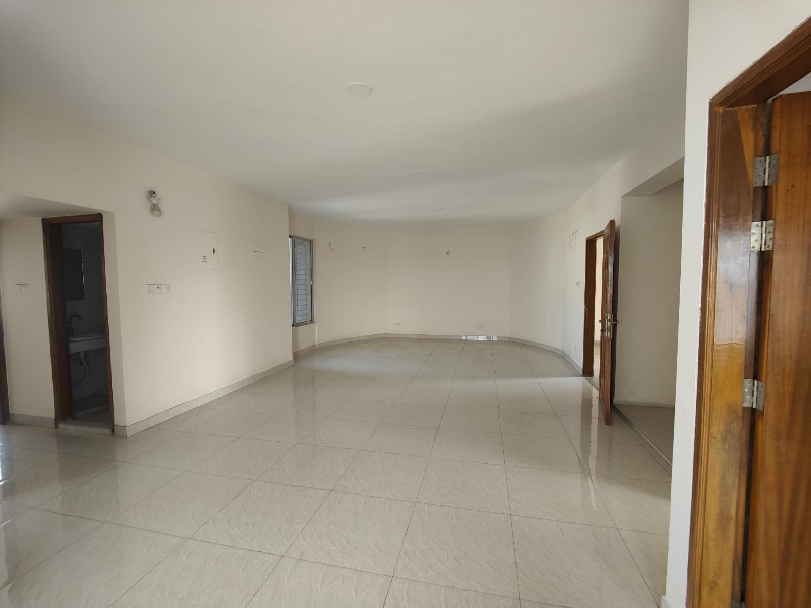 2085 sft ready luxury apartment in Bashundhara