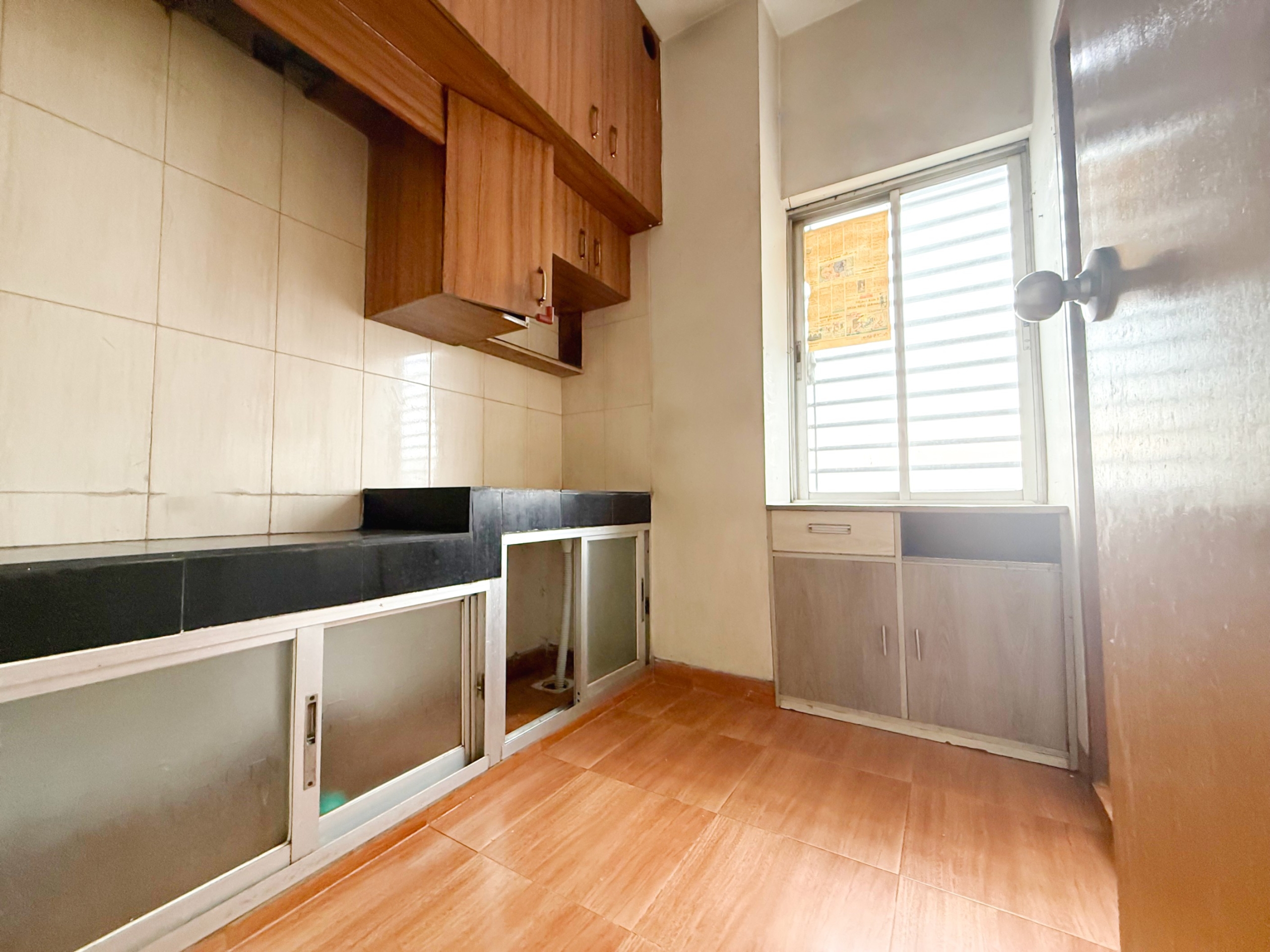 1775 sft ready apartment in Bailey Road